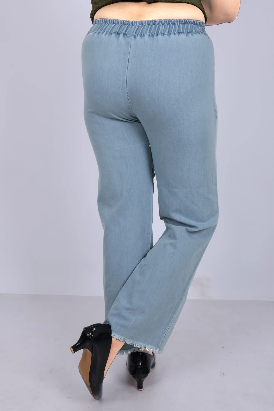 Jeans - Image 2